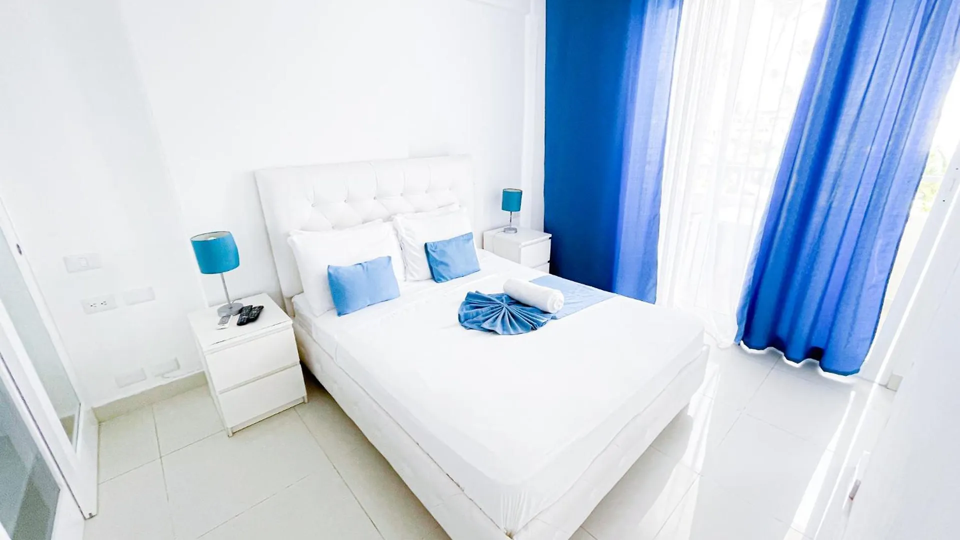 Hotel Ducassi Suites Rooms & Beach - Playa Bavaro - Wifi - Parking - Rooftop Pool & Spa Punta Cana