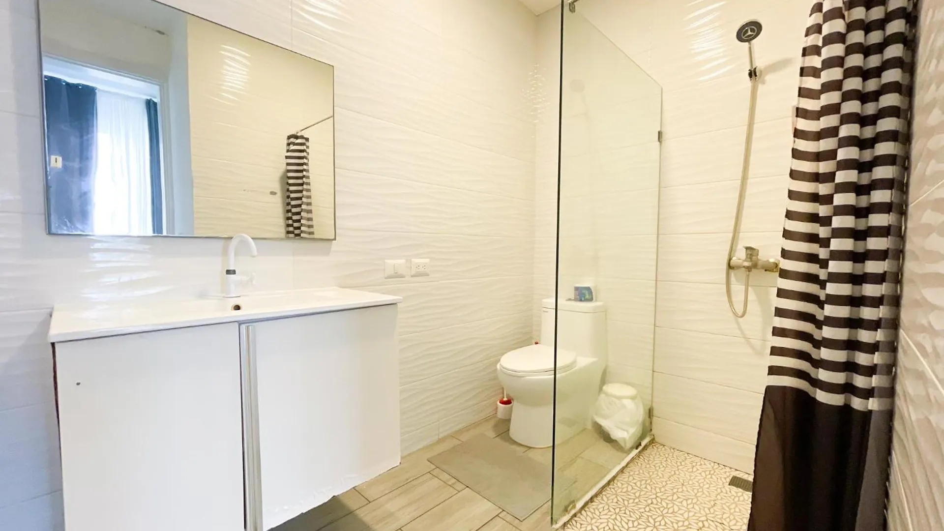 Ducassi Suites Rooms & Beach - Playa Bavaro - Wifi - Parking - Rooftop Pool & Spa Punta Cana